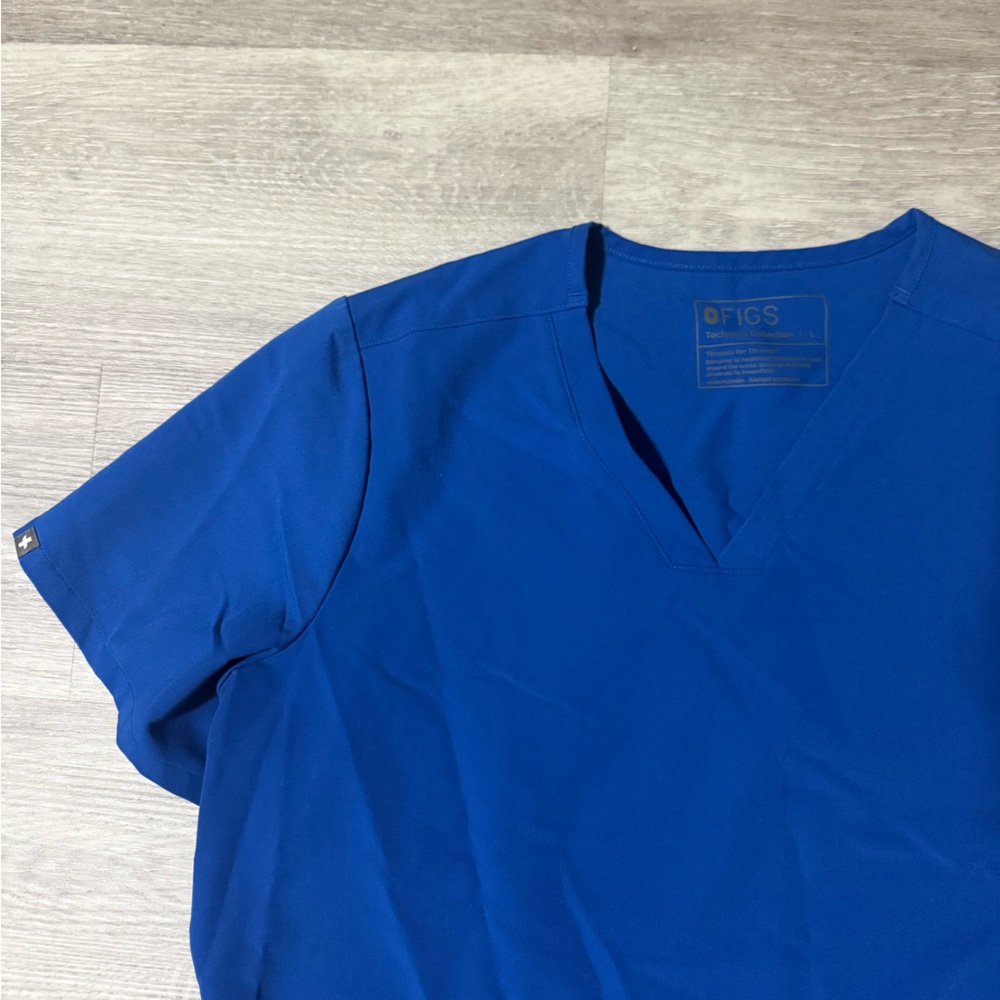 Figs Casma Top - Picture 2 of 3